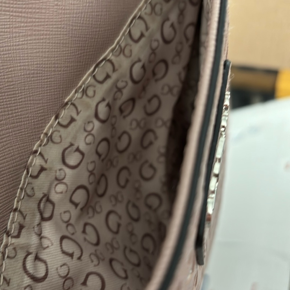 GUESS Taupe and Silver Crossbody Bag NWOT - Picture 5 of 7
